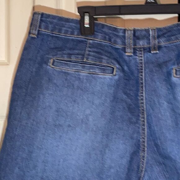 Gloria Vanderbilt High Rise Denim Shorts 18 - Picture 7 of 15